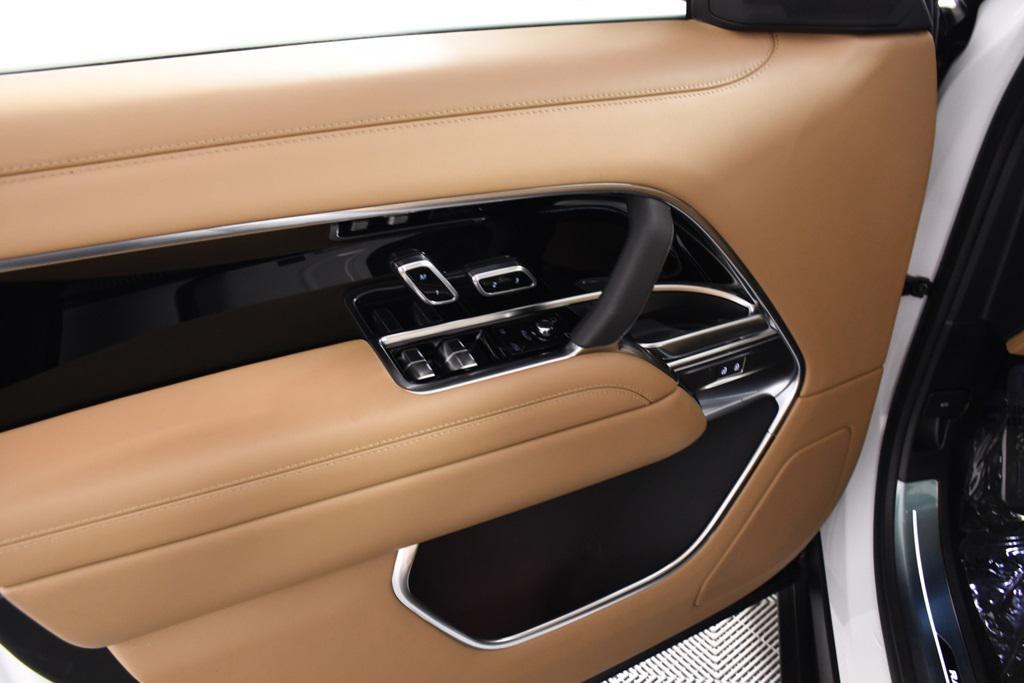 new 2025 Land Rover Range Rover car, priced at $154,035