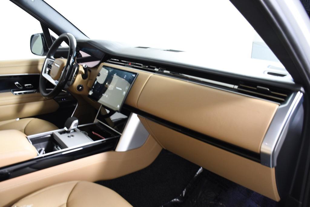 new 2025 Land Rover Range Rover car, priced at $154,035
