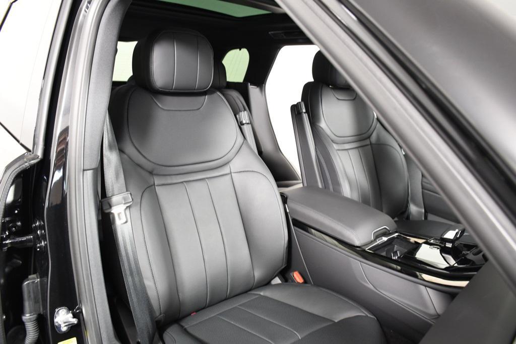 new 2025 Land Rover Range Rover Sport car, priced at $91,180
