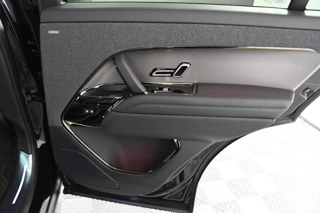 new 2025 Land Rover Range Rover Sport car, priced at $91,180