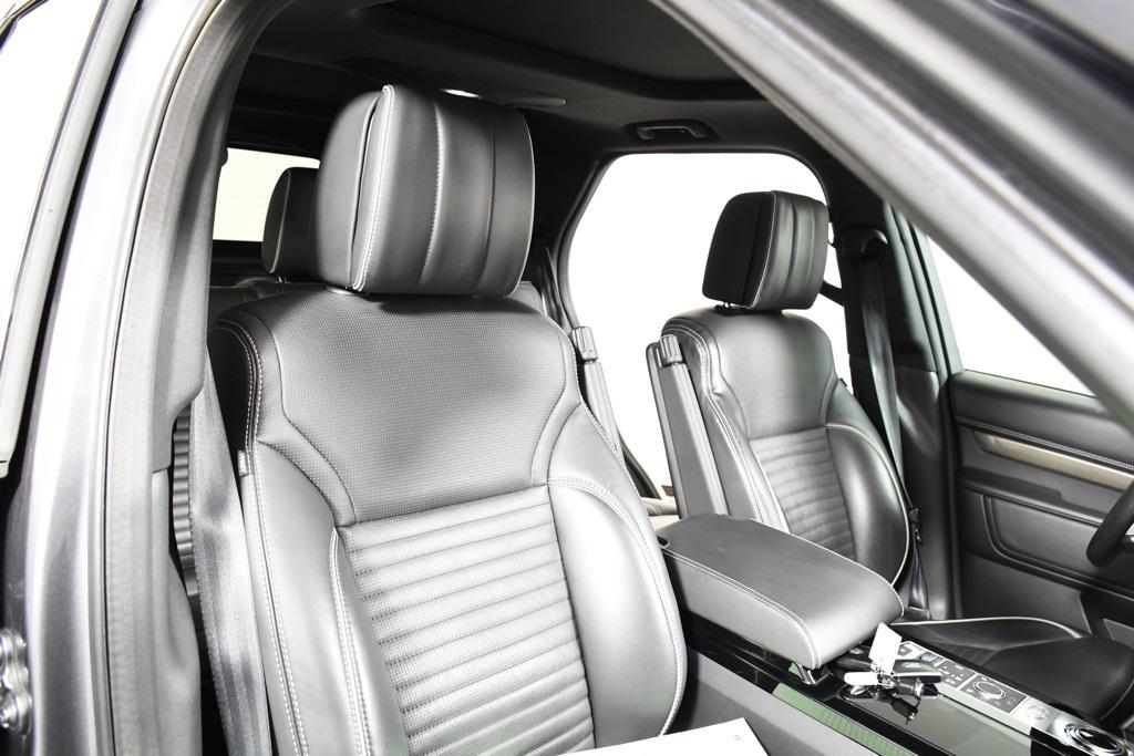 used 2018 Land Rover Discovery car, priced at $17,995
