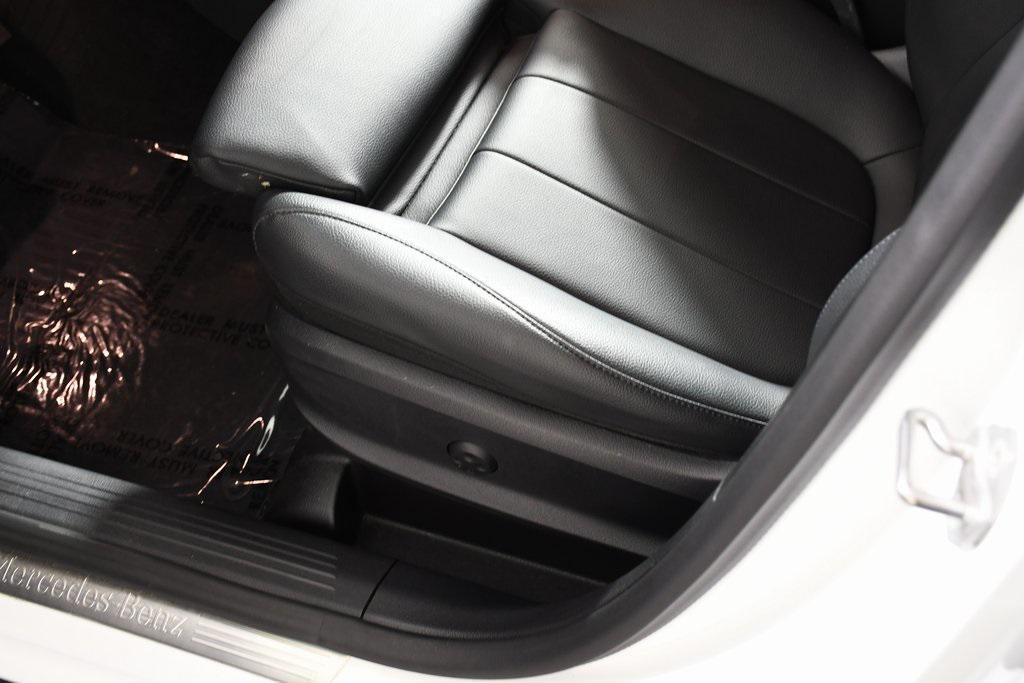 used 2020 Mercedes-Benz GLB 250 car, priced at $25,485