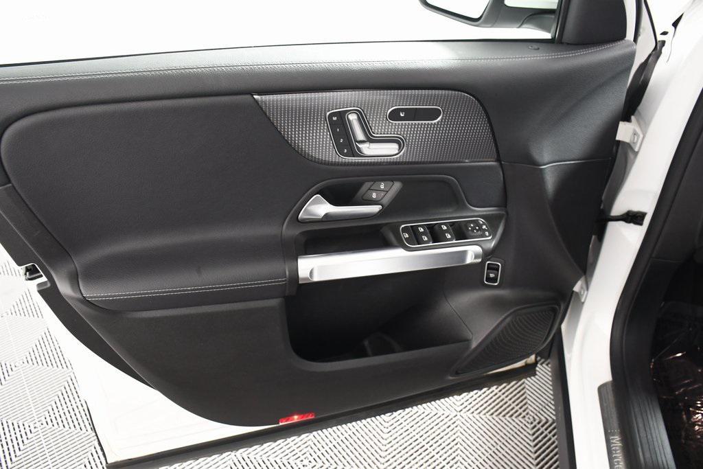 used 2020 Mercedes-Benz GLB 250 car, priced at $25,485