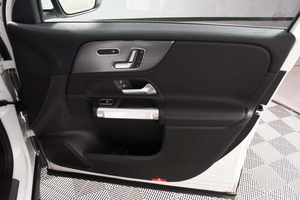 used 2020 Mercedes-Benz GLB 250 car, priced at $25,485