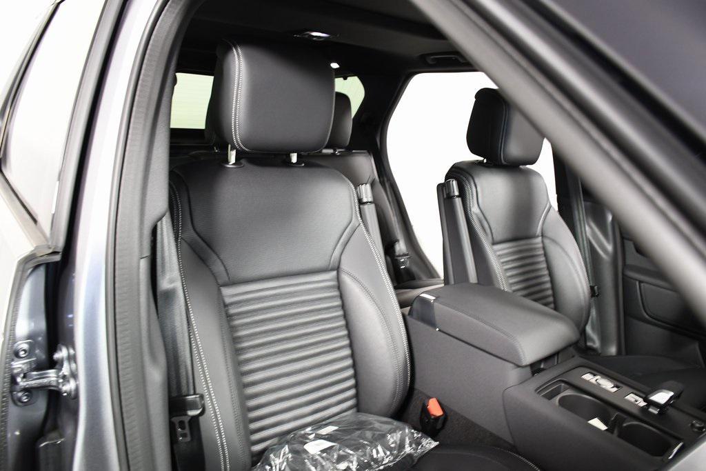 new 2025 Land Rover Discovery car, priced at $70,193
