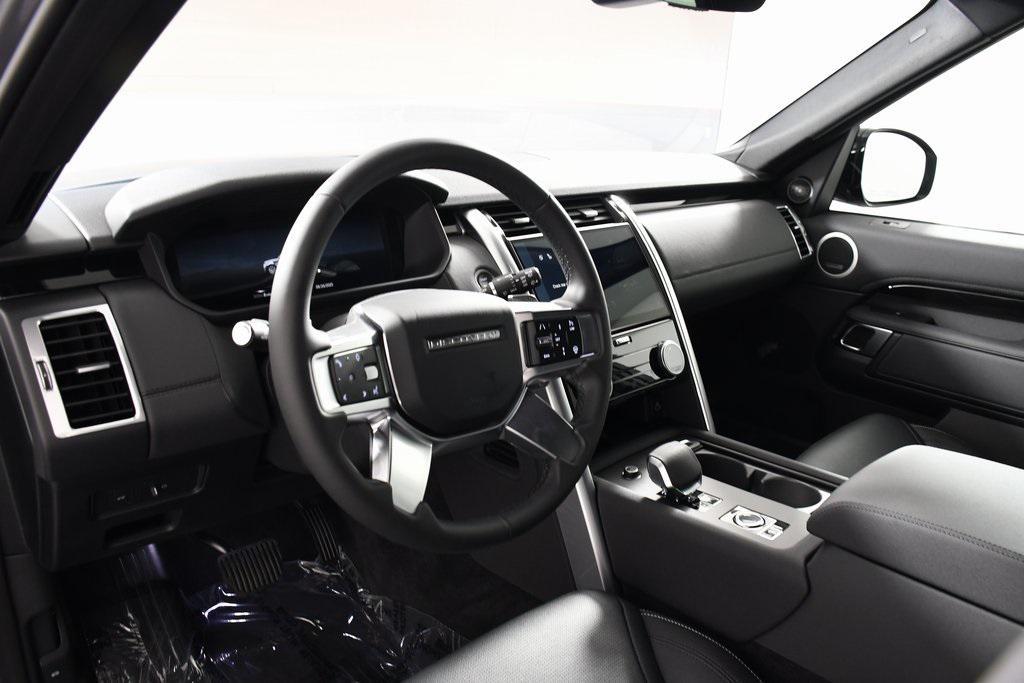 new 2025 Land Rover Discovery car, priced at $70,193