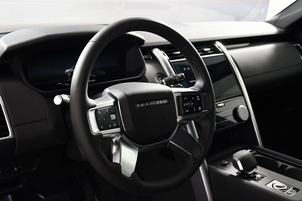 new 2025 Land Rover Discovery car, priced at $70,193