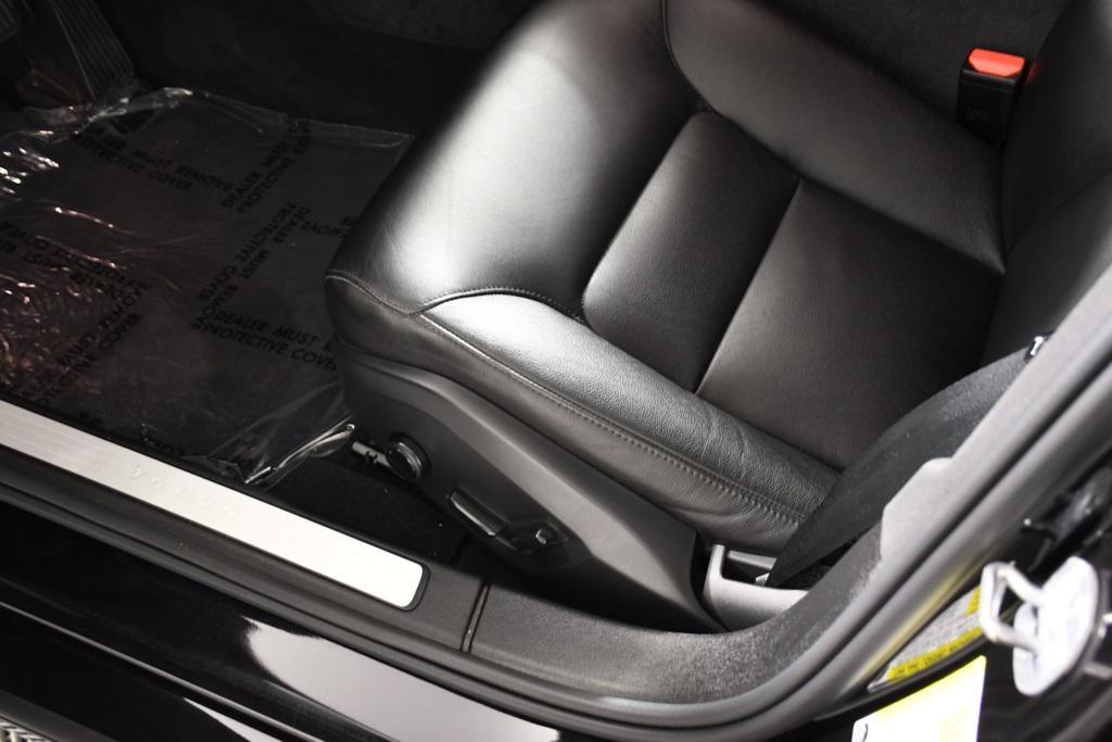 used 2024 Volvo S60 car, priced at $32,598