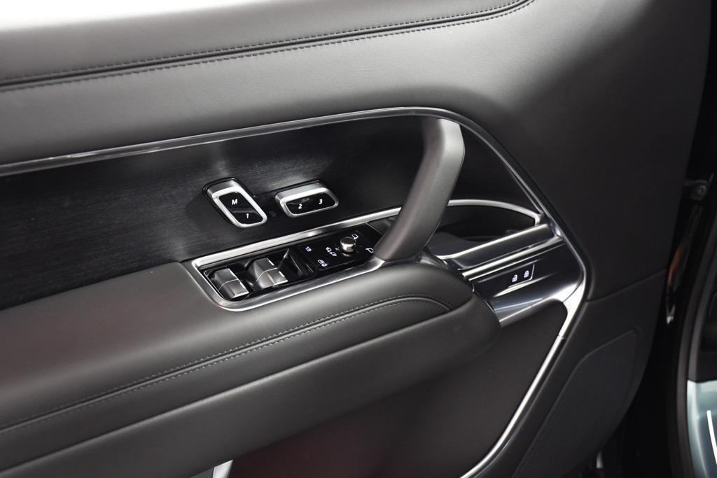 new 2025 Land Rover Range Rover car, priced at $141,535