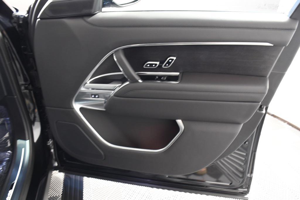 new 2025 Land Rover Range Rover car, priced at $141,535