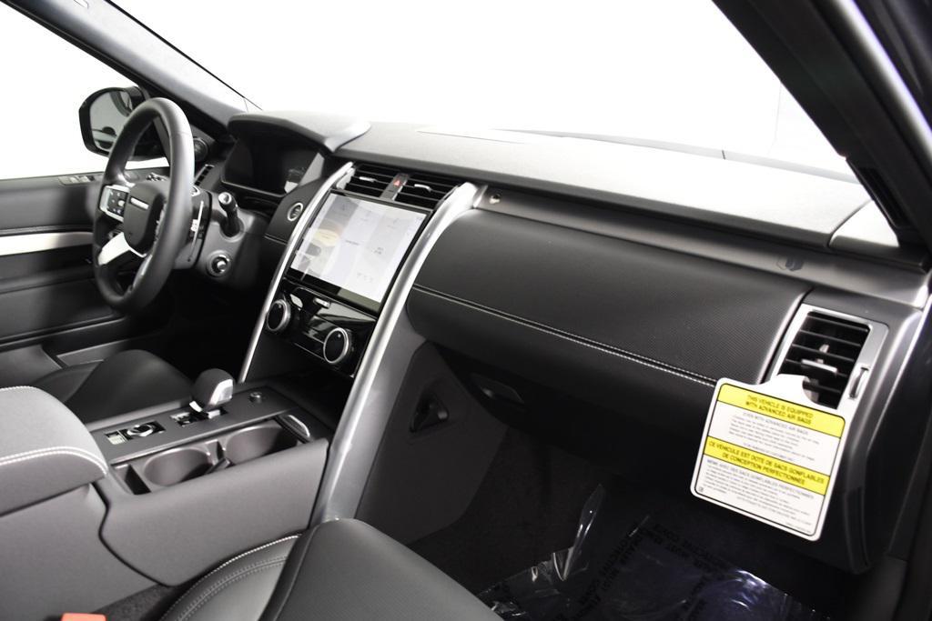 new 2026 Land Rover Discovery car, priced at $78,131