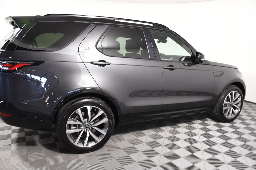 new 2026 Land Rover Discovery car, priced at $78,131