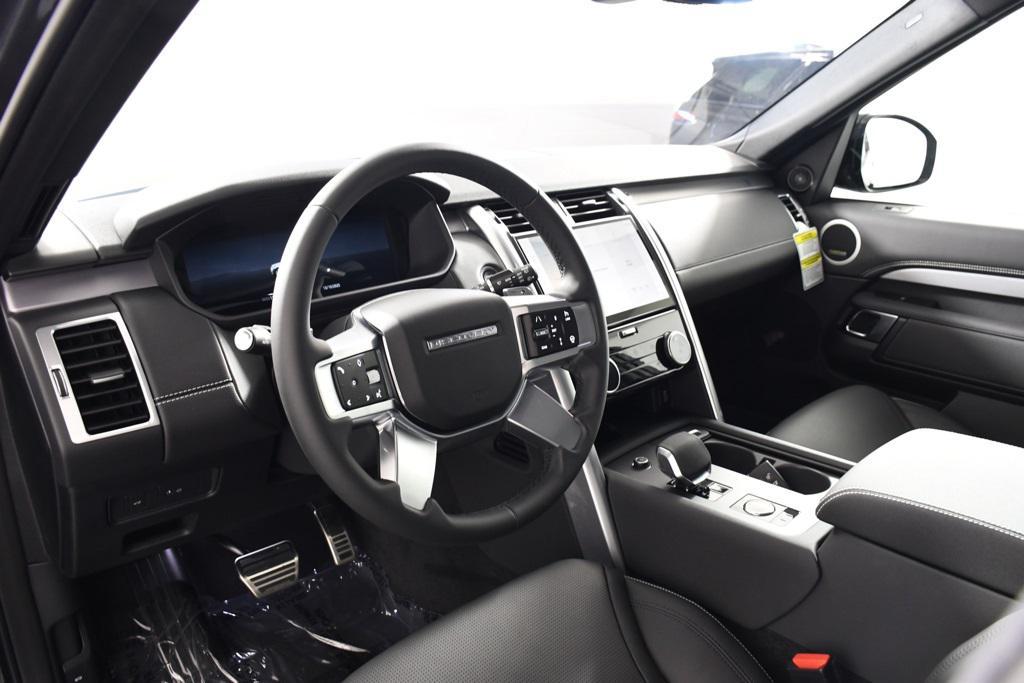 new 2026 Land Rover Discovery car, priced at $78,131