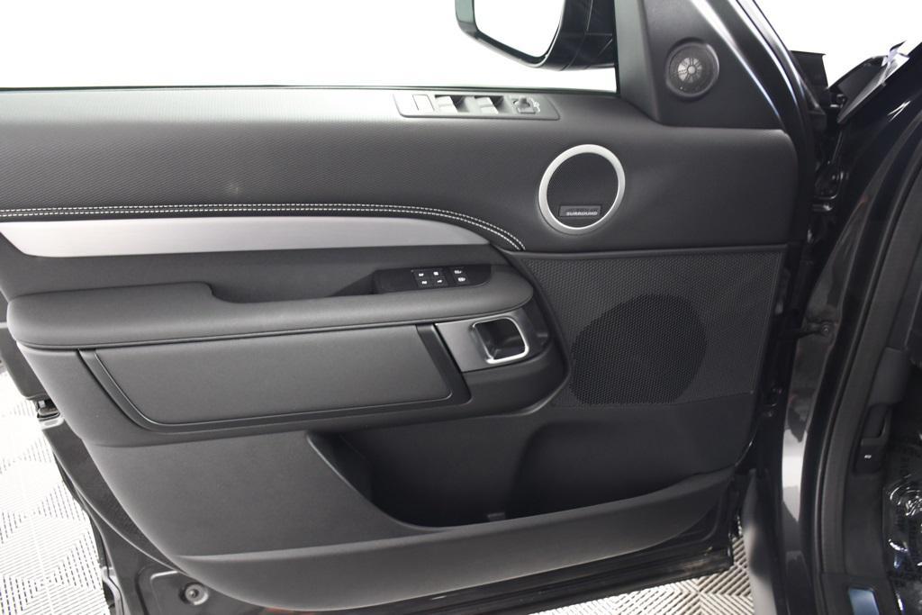 new 2026 Land Rover Discovery car, priced at $78,131