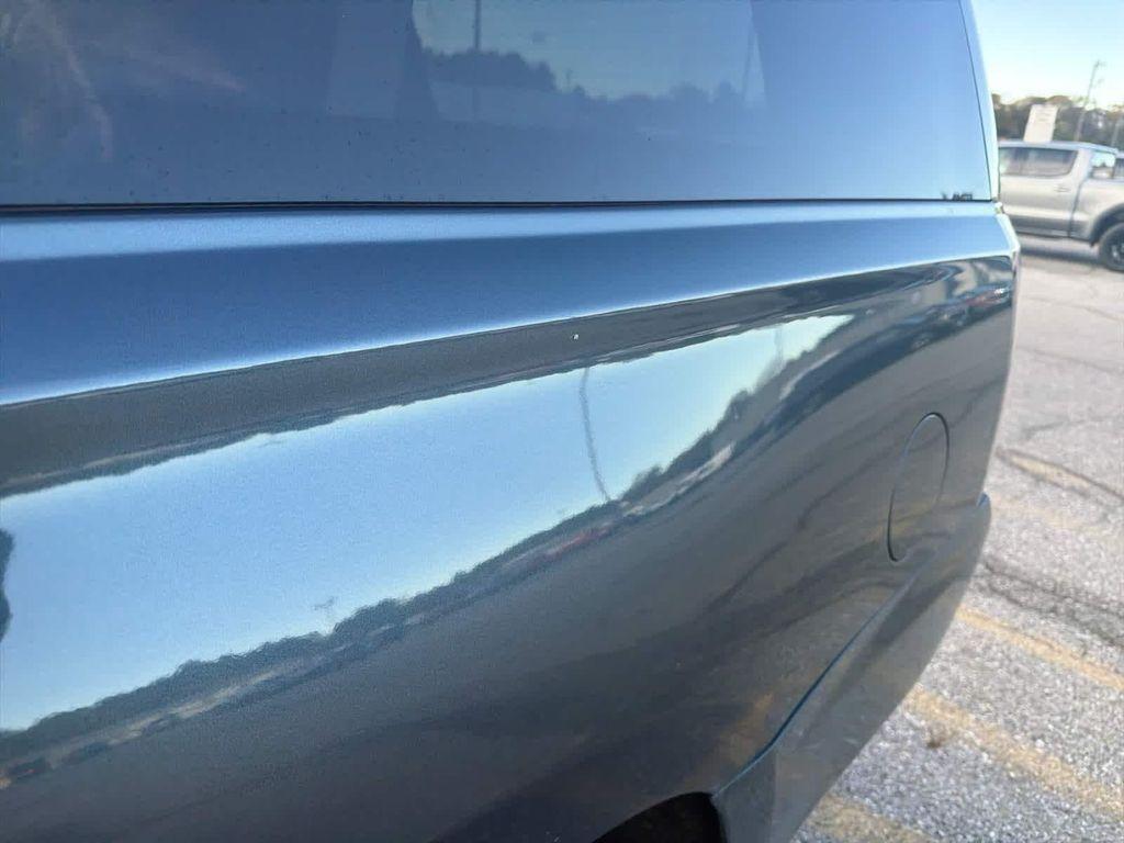 used 2019 GMC Yukon XL car, priced at $33,888