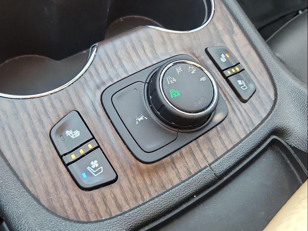 used 2023 GMC Acadia car, priced at $38,988