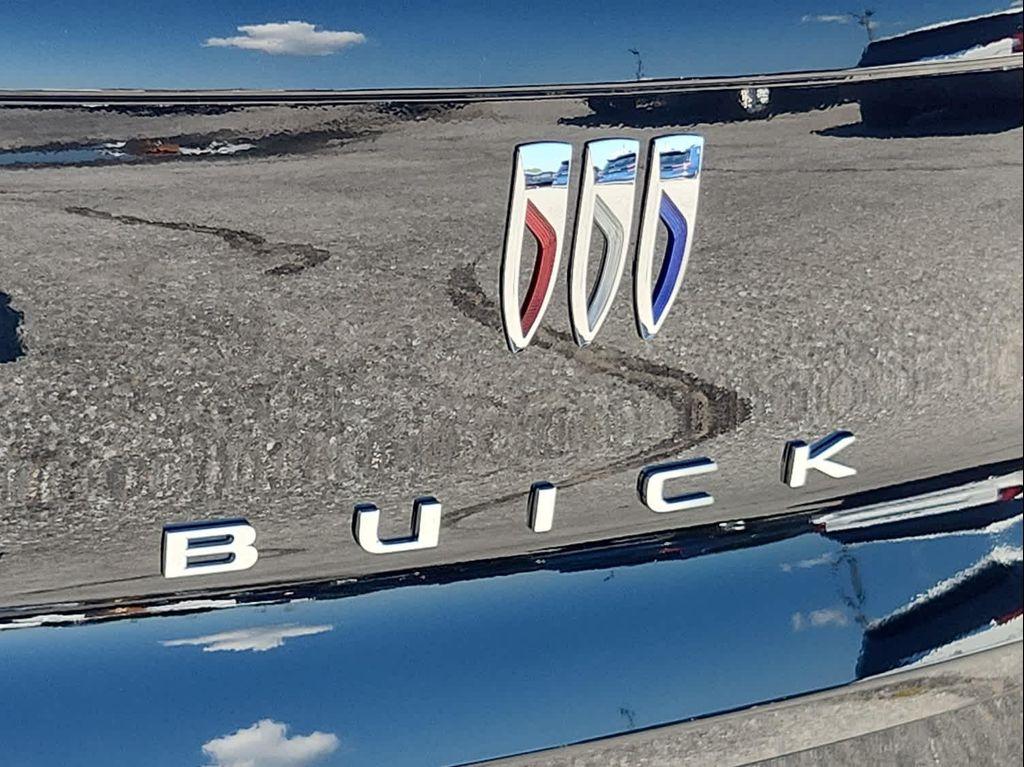 new 2025 Buick Envista car, priced at $29,410