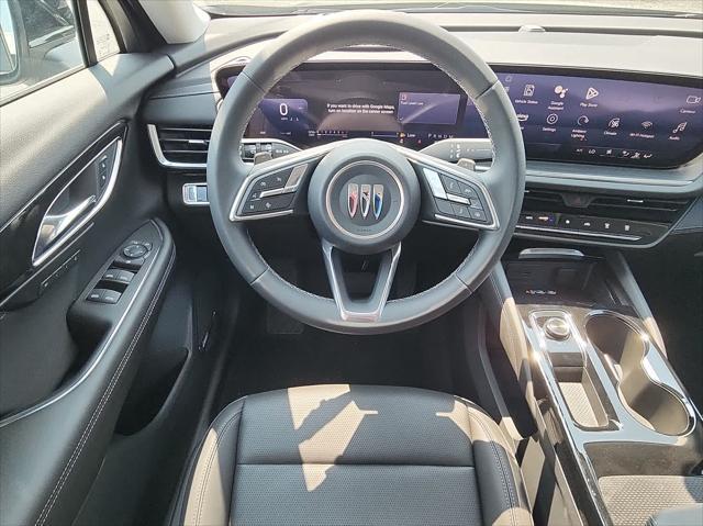 used 2025 Buick Envision car, priced at $35,998