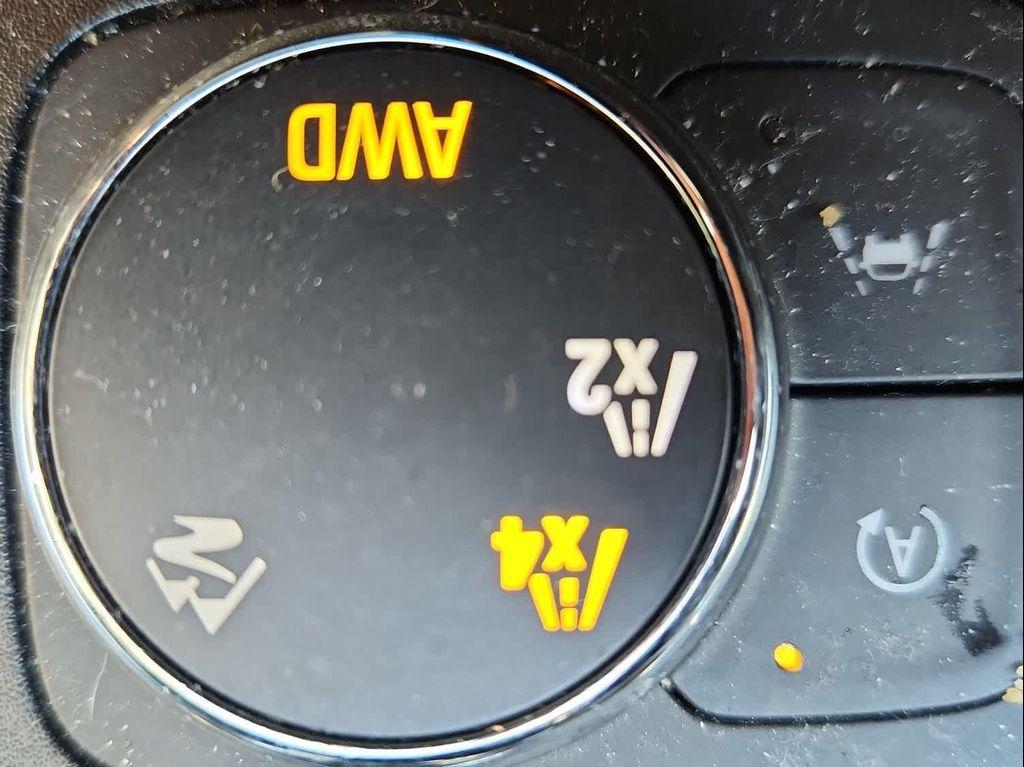 used 2022 Chevrolet Traverse car, priced at $29,998