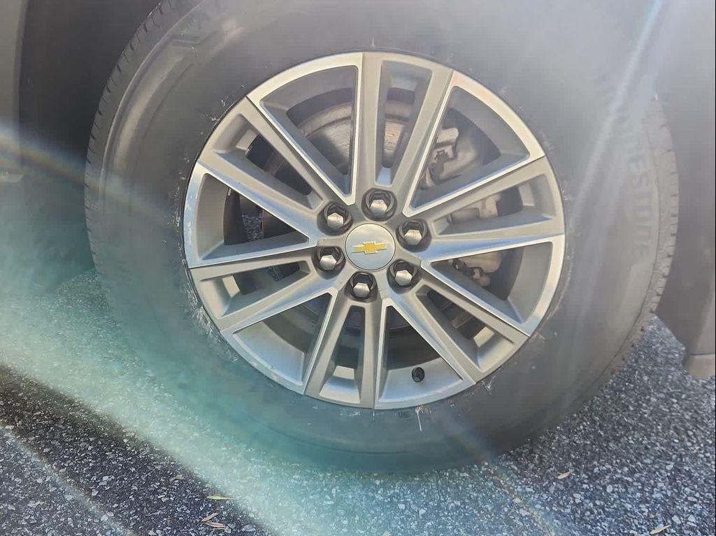 used 2022 Chevrolet Traverse car, priced at $29,998