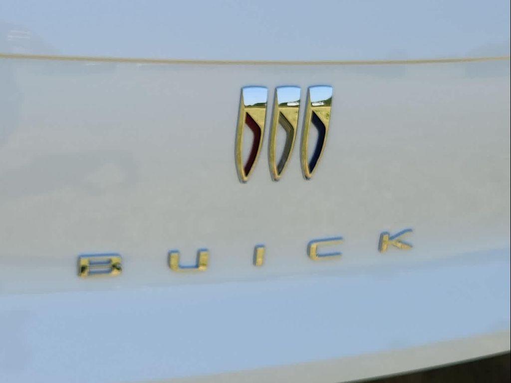 new 2025 Buick Envista car, priced at $28,015