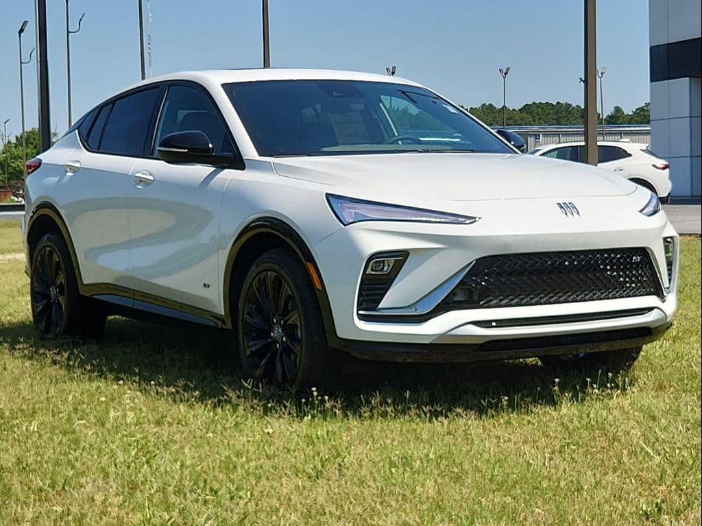 new 2025 Buick Envista car, priced at $28,015