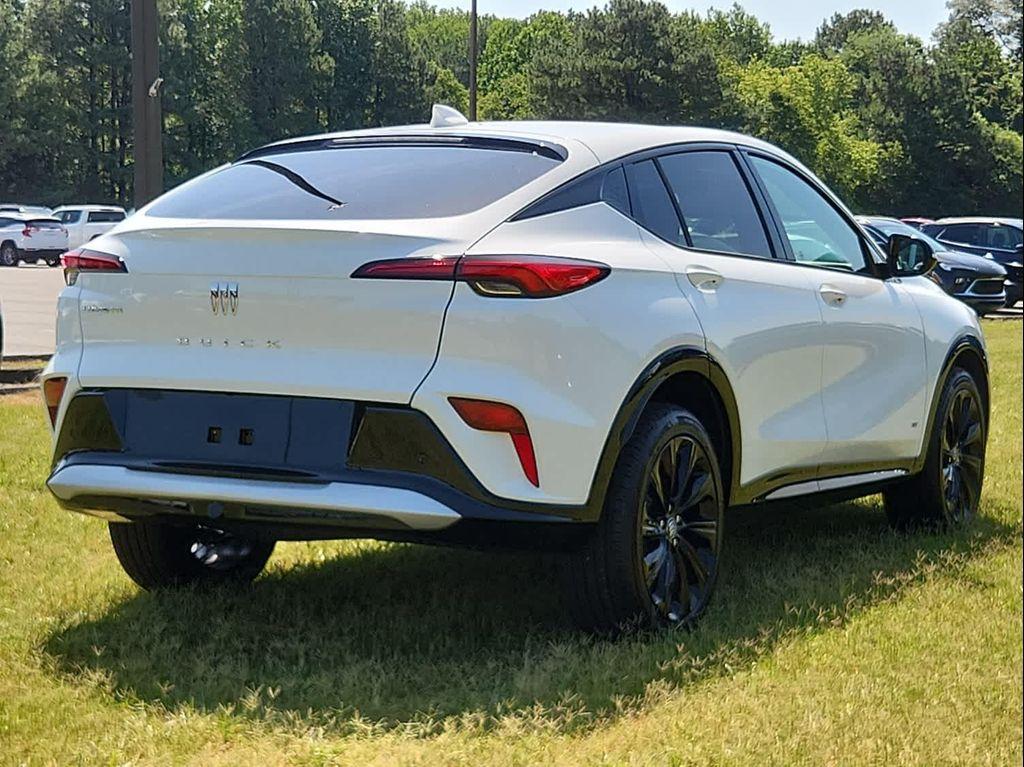 new 2025 Buick Envista car, priced at $28,015