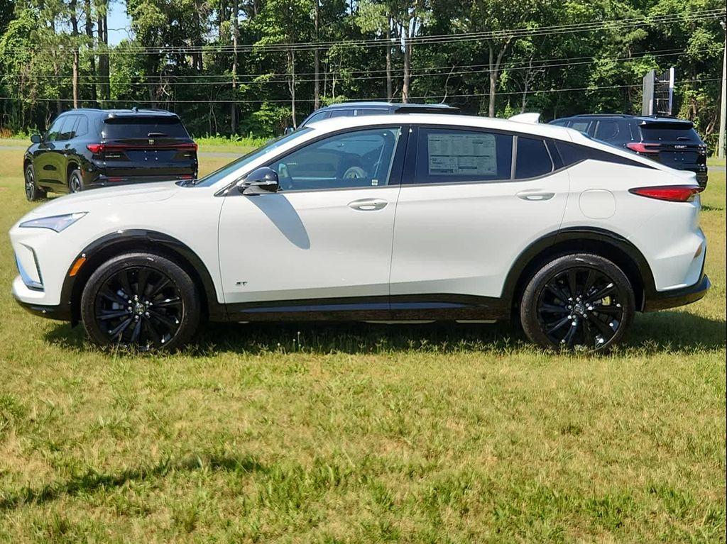 new 2025 Buick Envista car, priced at $28,015