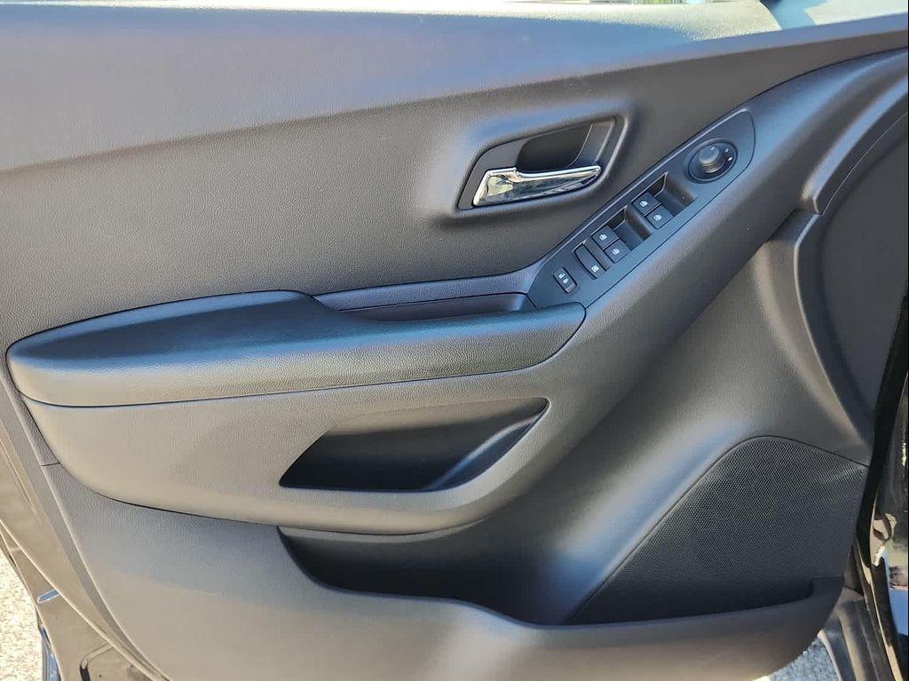 used 2022 Chevrolet Trax car, priced at $19,198