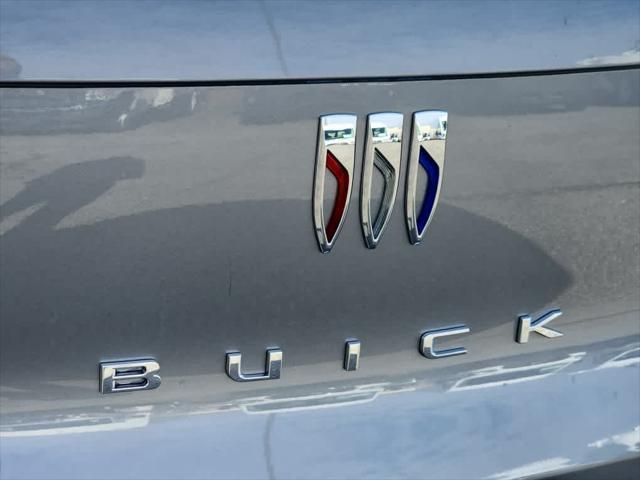 new 2025 Buick Envista car, priced at $25,505