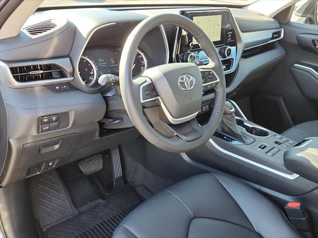 used 2023 Toyota Highlander car, priced at $40,998