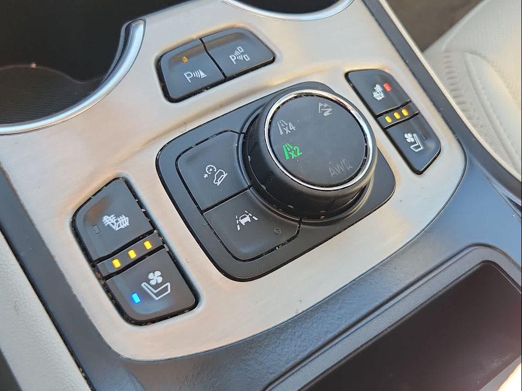 used 2024 GMC Terrain car, priced at $31,998