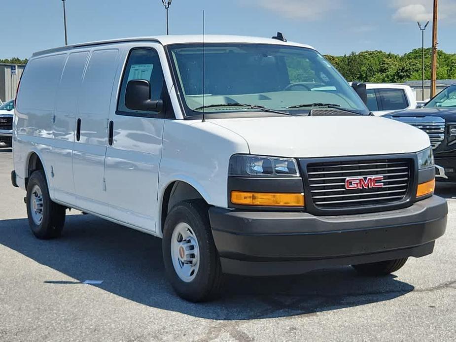 new 2024 GMC Savana 3500 car, priced at $48,640