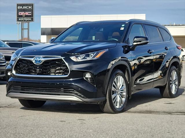 used 2023 Toyota Highlander Hybrid car, priced at $48,596