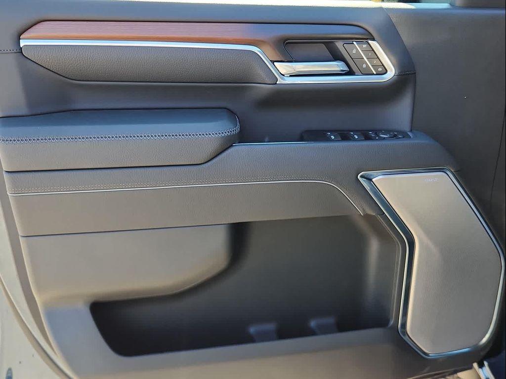 new 2026 GMC Sierra 2500 car, priced at $92,455