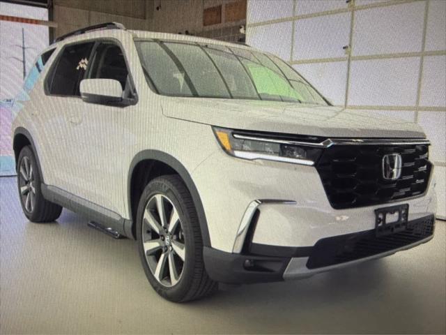 used 2024 Honda Pilot car, priced at $43,288