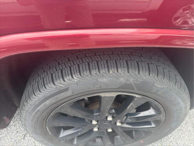 used 2018 Jeep Grand Cherokee car, priced at $17,498