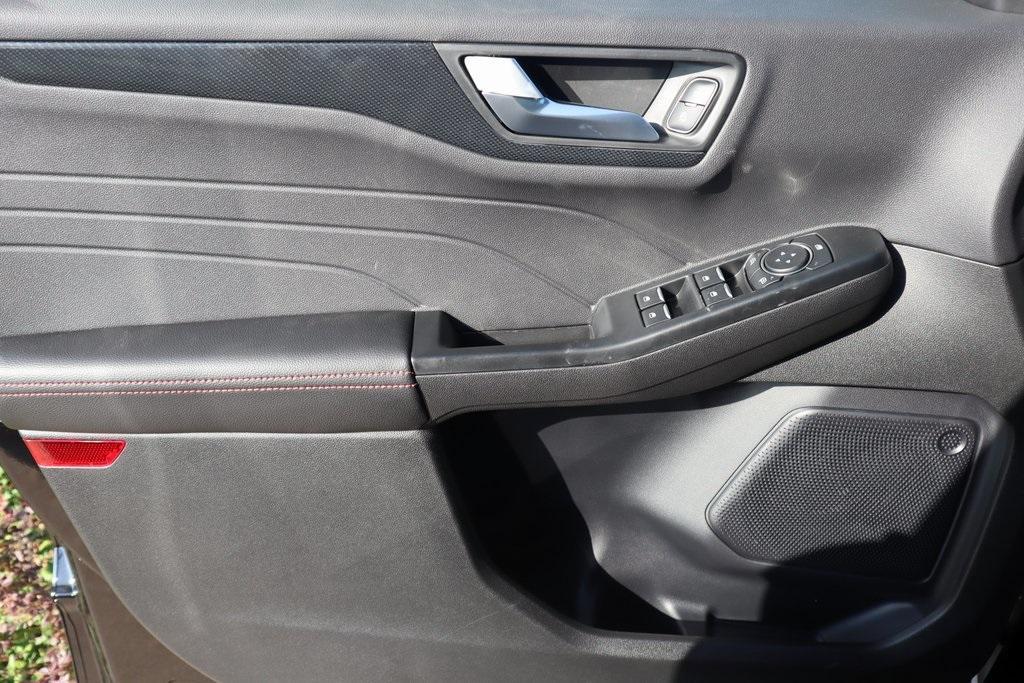 new 2025 Ford Escape car, priced at $27,967