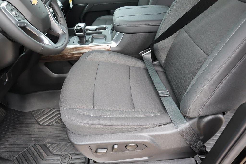 new 2025 Ford Explorer car, priced at $59,962