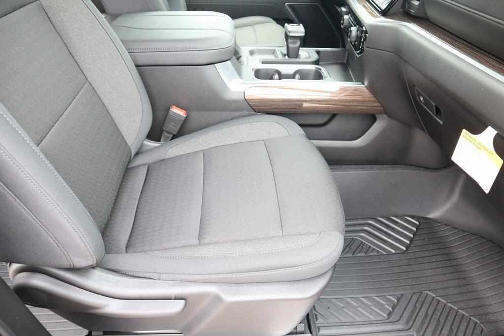 new 2025 Ford Explorer car, priced at $59,962