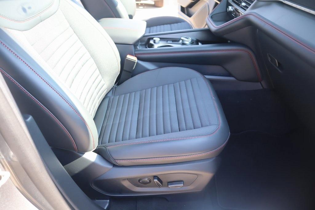 new 2025 Ford Explorer car, priced at $44,832