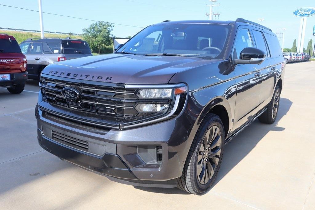 new 2025 Ford Expedition Max car, priced at $81,977
