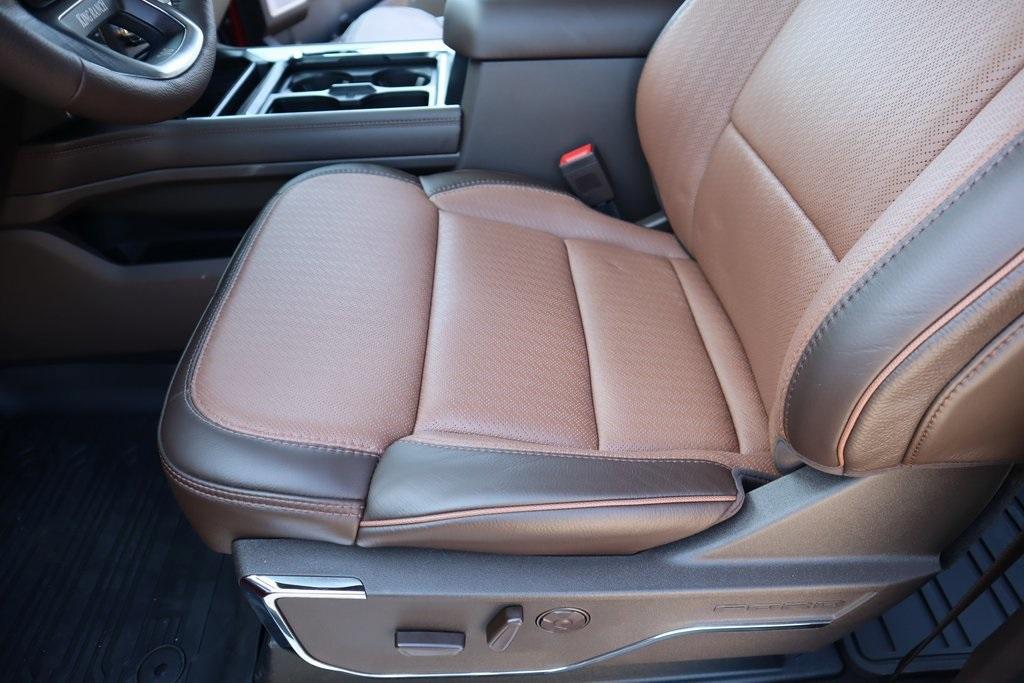 new 2025 Ford F-250 car, priced at $92,737