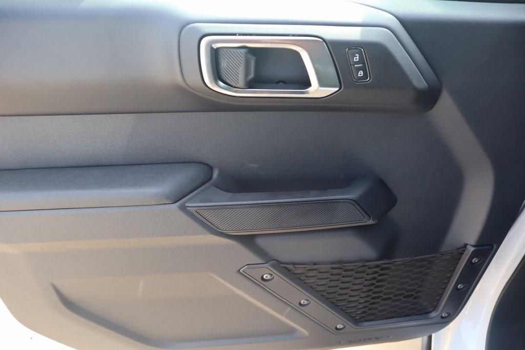 new 2025 Ford Bronco car, priced at $64,116