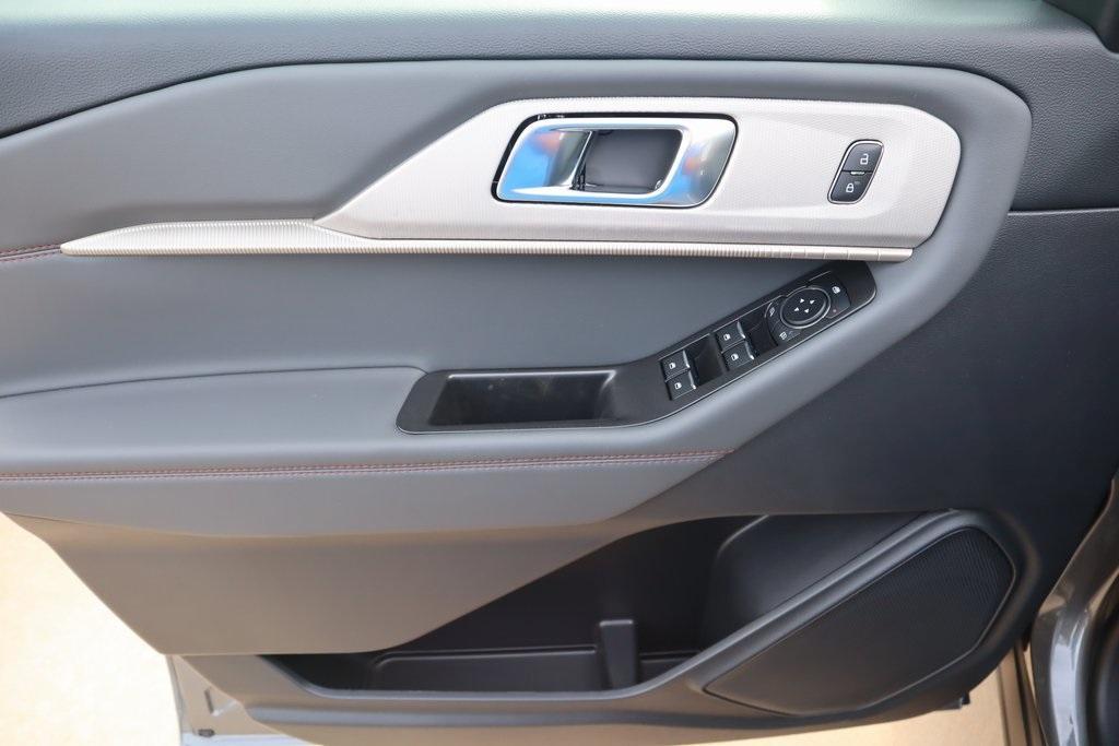 new 2025 Ford Explorer car, priced at $37,602