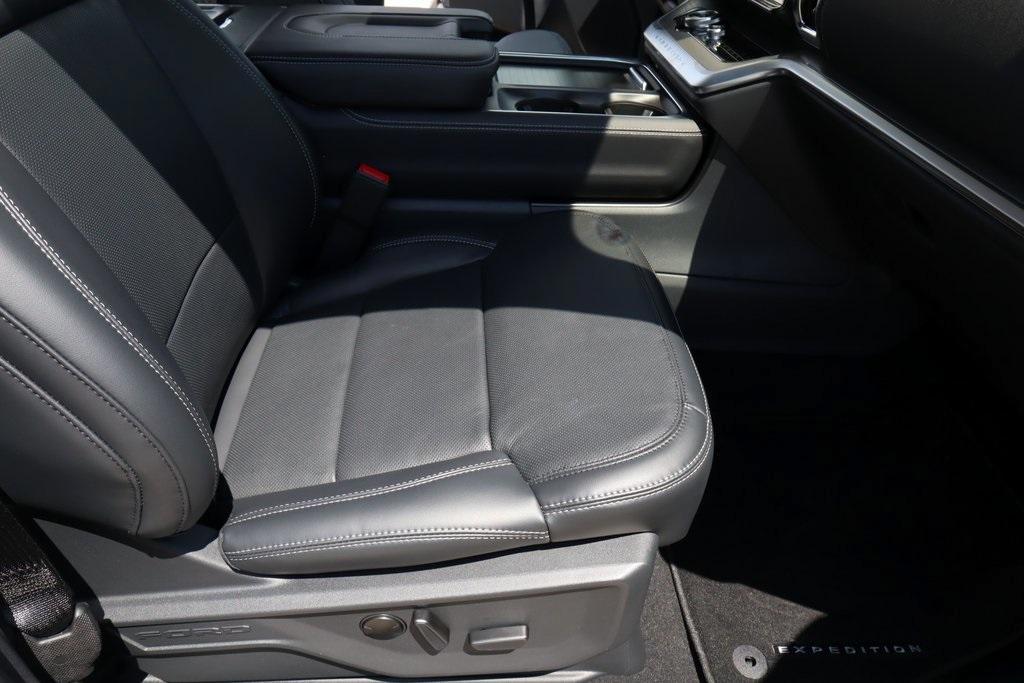 new 2025 Ford Expedition Max car, priced at $77,790