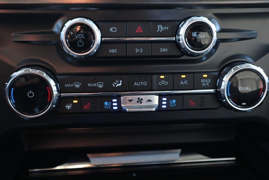 new 2025 Ford F-250 car, priced at $78,072