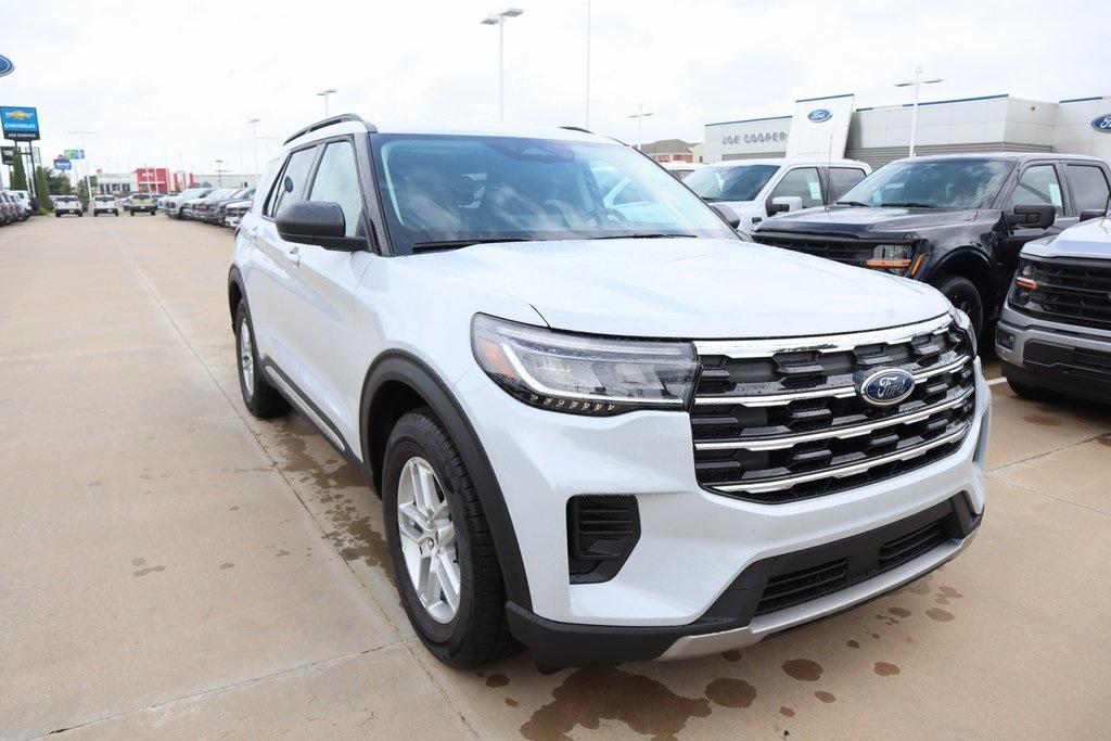 new 2025 Ford Explorer car, priced at $37,905