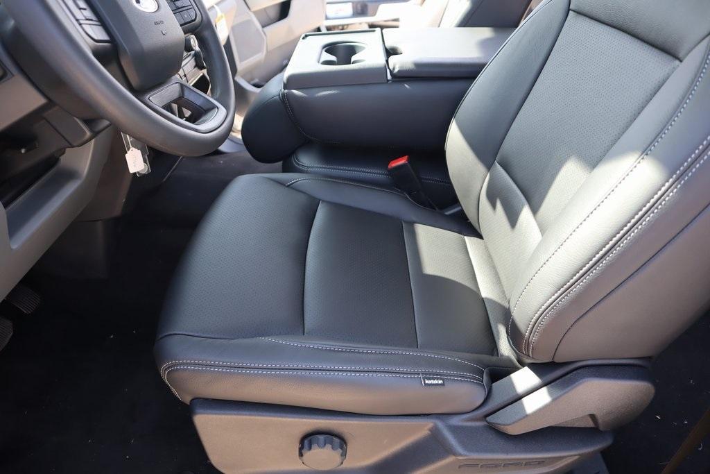 new 2025 Ford F-250 car, priced at $82,656