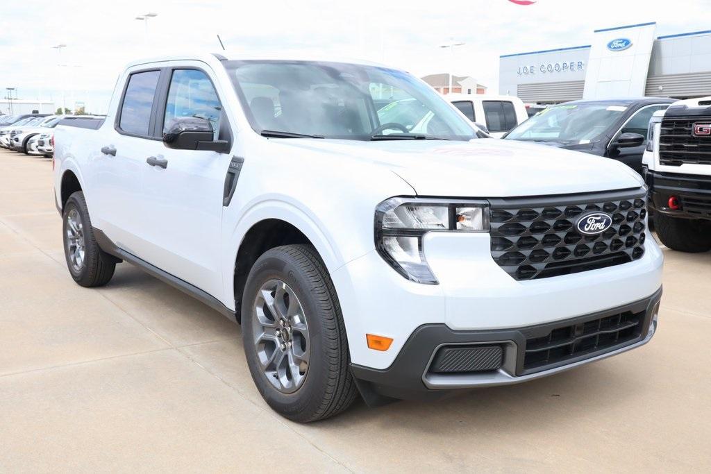 new 2025 Ford Maverick car, priced at $33,998